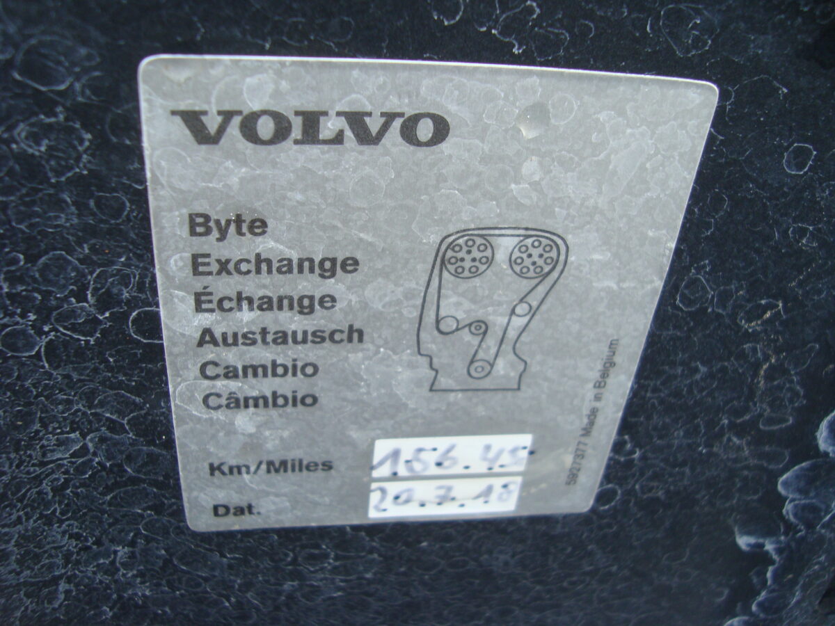 VOLVO V60 1.6 dīzelis 2011g.