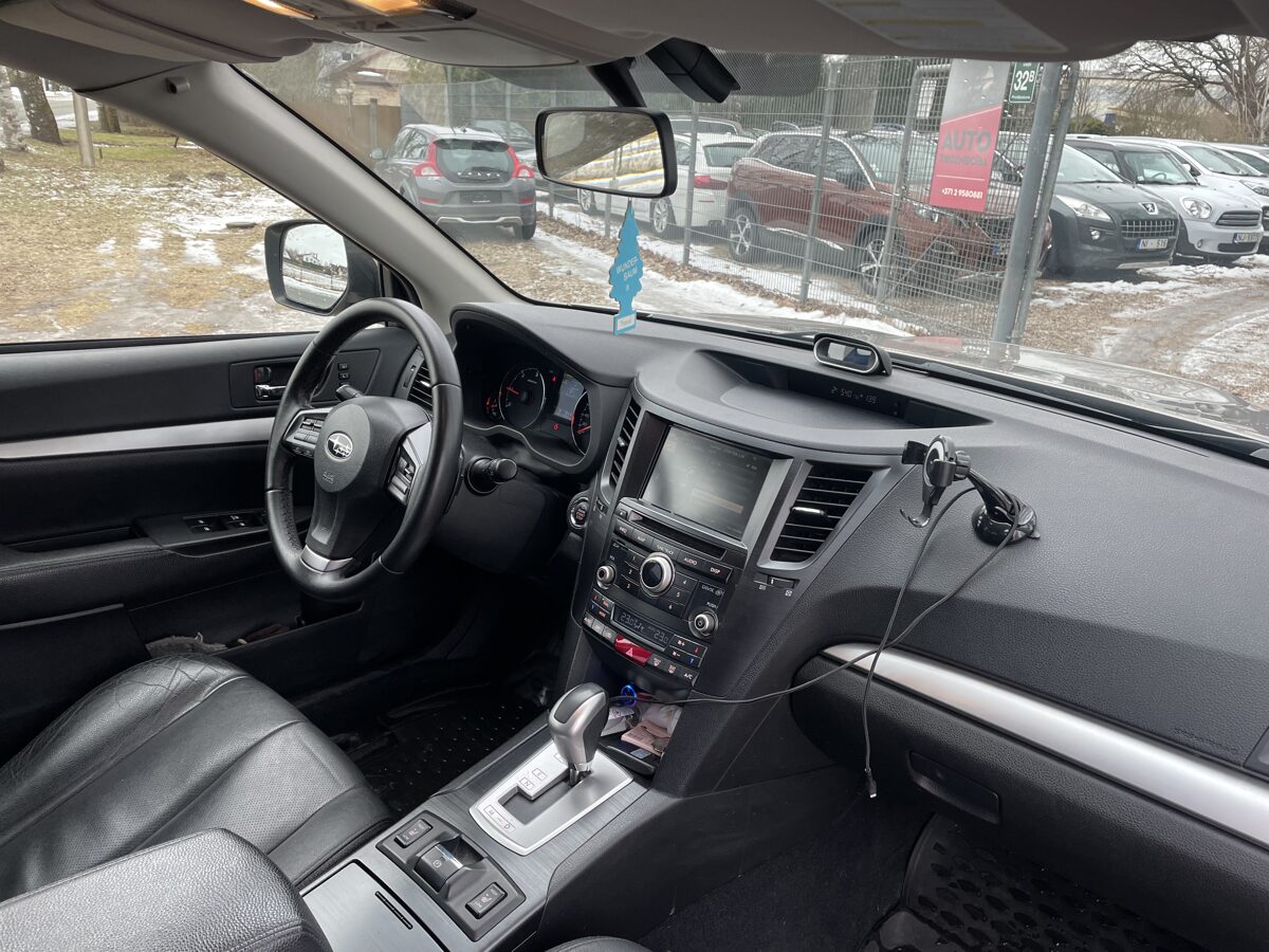 Subaru Outback 2,0 dīzelis AUTOMĀTS 2014g