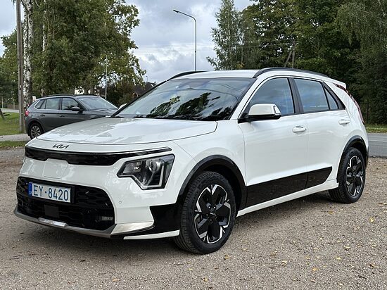 KIA NIRO 64 kwh, AUTOMĀTS, 2022.g.