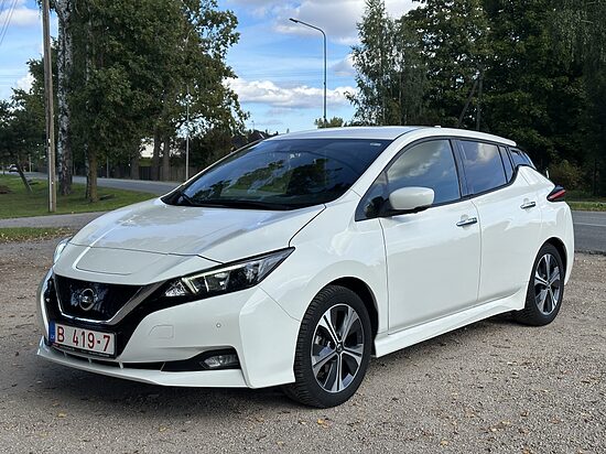 Nissan Leaf 40kwh AUTOMĀTS 2021.g.