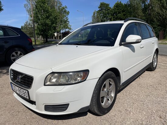 Volvo V50 1,6 dīzelis 2009g.