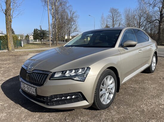 Škoda Superb 1.5 benzīns, AUTOMĀTS, 2022g.