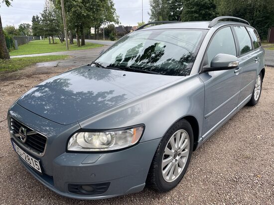 Volvo V50 2,0 dīzelis 2011g.