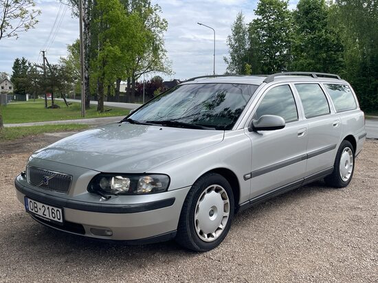 Volvo V70 2.4 dīzelis AUTOMĀTS 2003.g.