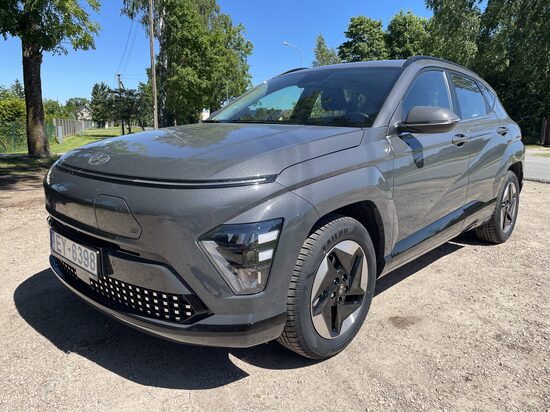 HYUNDAI KONA, elektro 48,4 kWh. 2024.g.