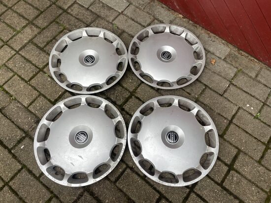 Volvo dekoratīvie diski r 16