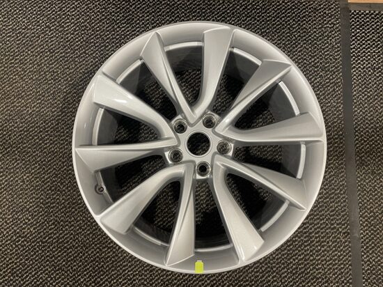 Diski r-19 Tesla model 3