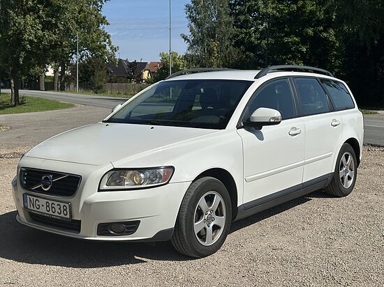 Volvo V50 1,6 dīzelis 2010.g.